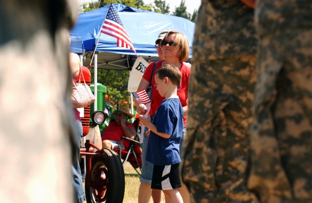 Fort Jackson Soldiers come together to celebrate annual Columbia, S.C., fair