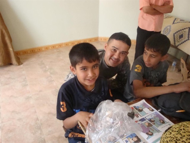 Sustainers, PRT bring joy to Iraqi kids