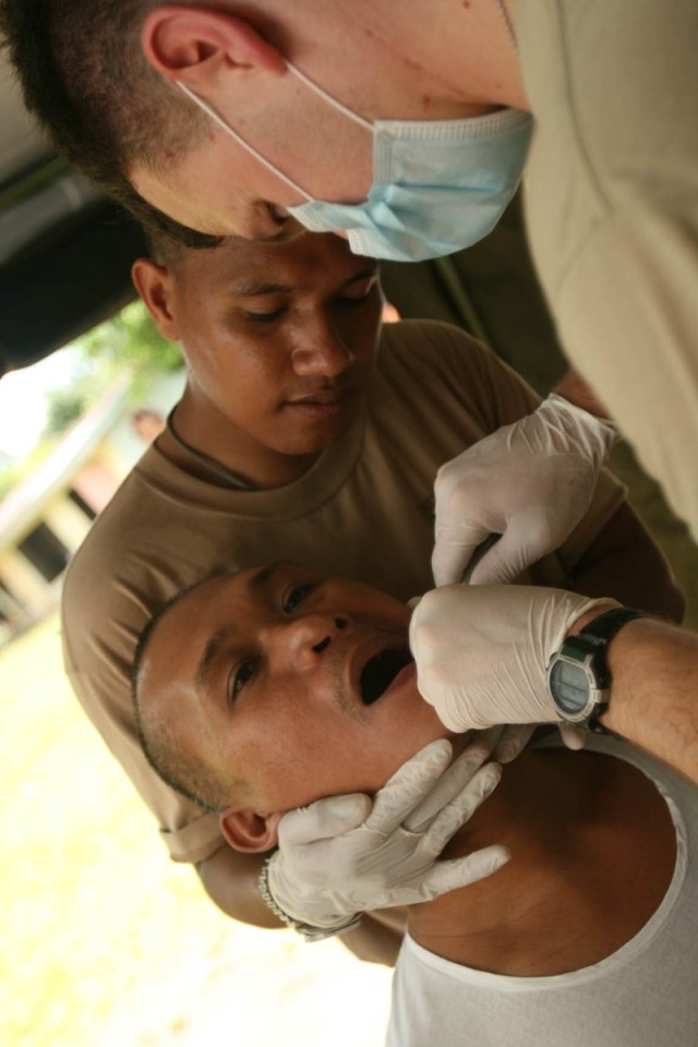 Balikatan Troops Spread Goodwill to Philippine People