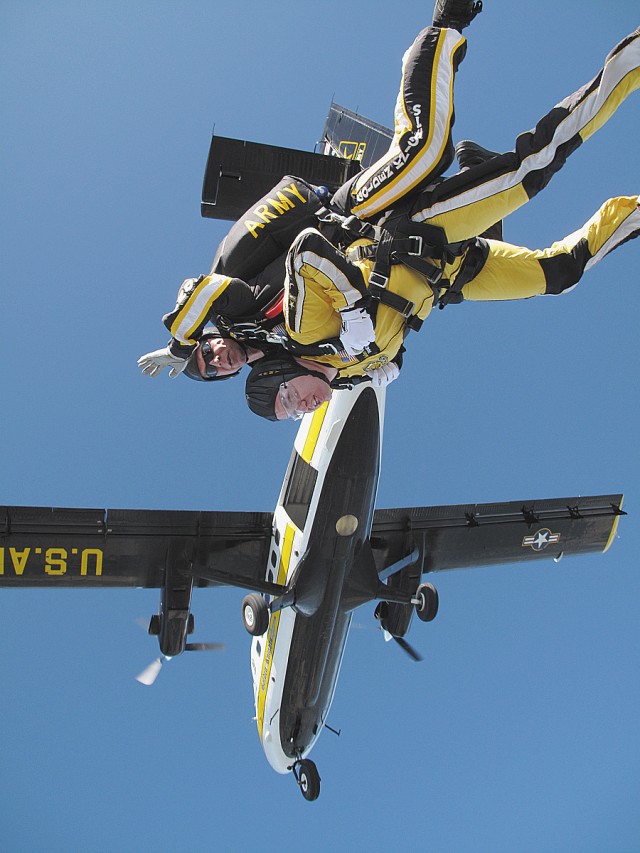 Fort Gordon Soldier jumps again