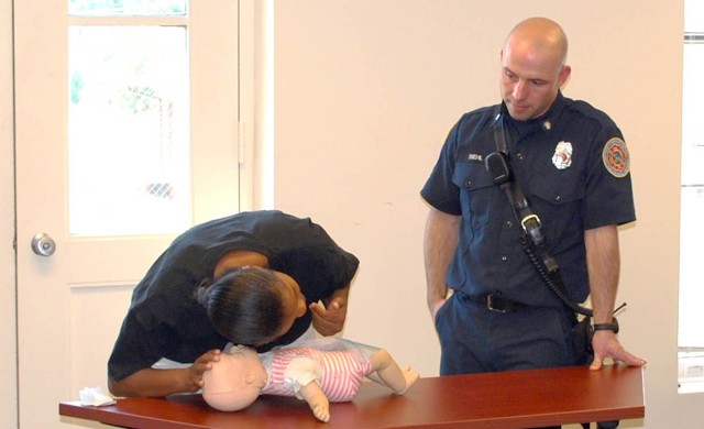 Community members receive CPR, defibrillator training