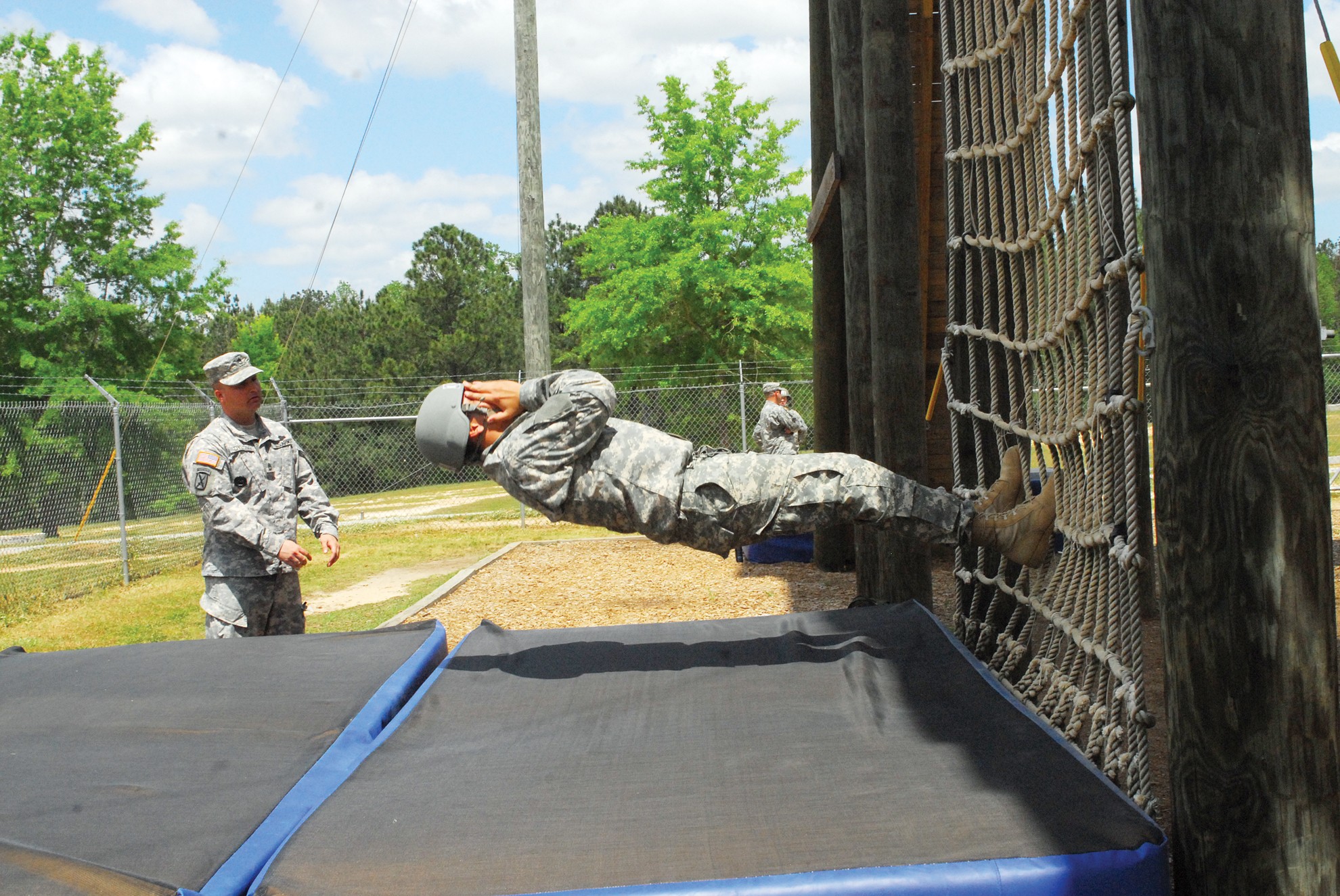 Basic trainees build confidence 45 feet up | Article | The United