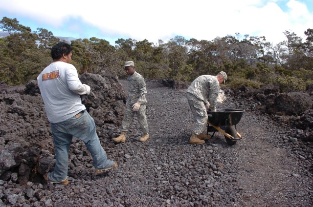 8th TSC Soldiers lend support to improve PTA&#039;s Kipuka Trail