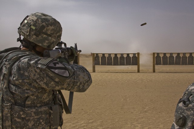 1st Air Cav. Conducts weapon training in Kuwait