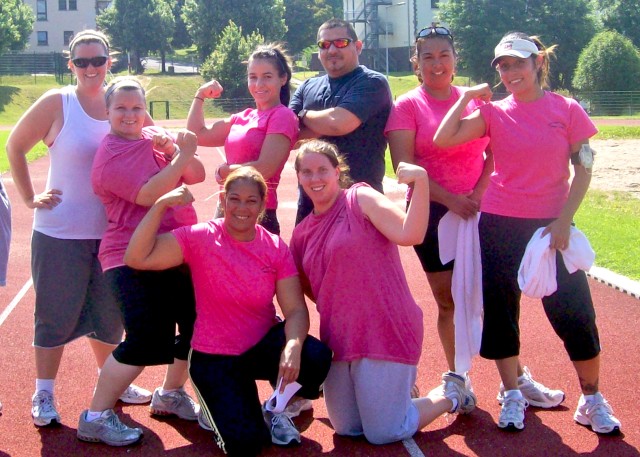 Baumholder spouses stay involved, fit while Soldiers serve in Iraq