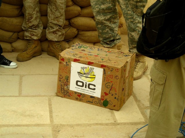 Sustainer NCO, OIC to help supply school supplies southern Iraqi schools