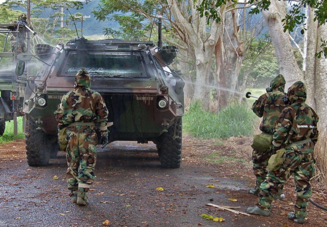 Singapore Soldiers visit, exchange information with 45th Soldiers