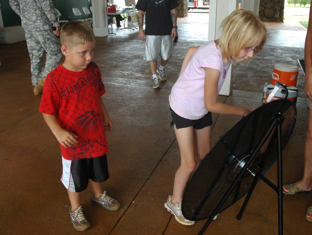 Keiki learn bike safety