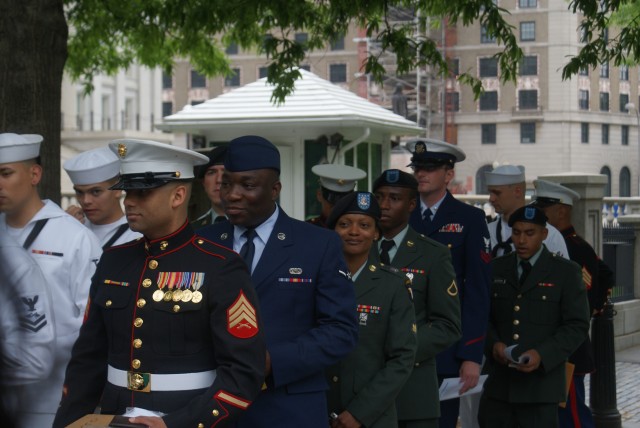 Soldier meets President during citizenship ceremony | Article | The ...