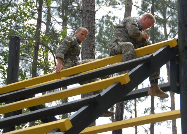 95th Civil Affairs compete in Best Ranger Competition