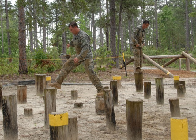 95th Civil Affairs compete in Best Ranger Competition