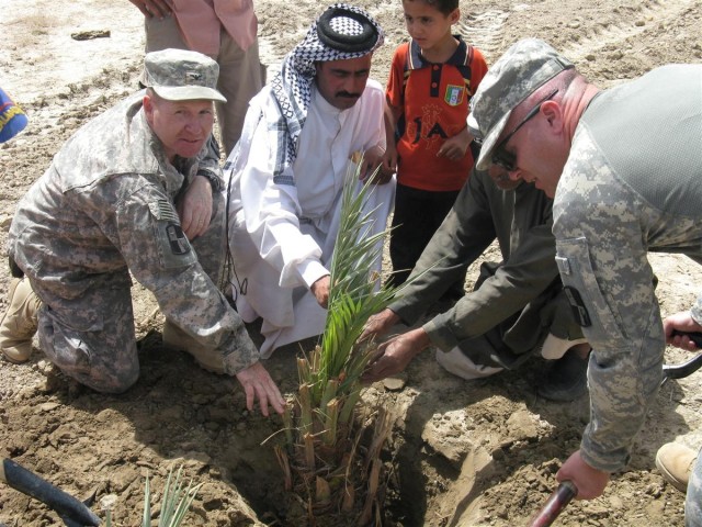 Sustainers share Earth Day with local Dhi Qar province school
