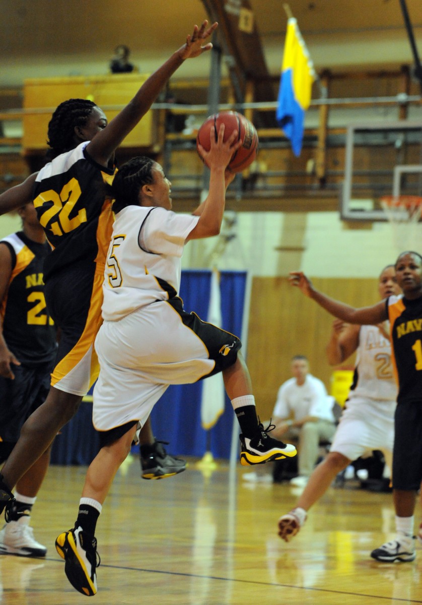 'Lil Bit' Lifts All-Army Women Over Navy In Armed Forces Basketball ...