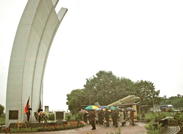 Marking the Berlin Airlift&#039;s end