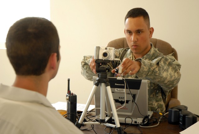 Fort Leavenworth MPs train on detainee database, tracking systems