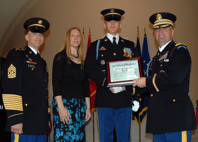 Guard earns Tomb Identification Badge