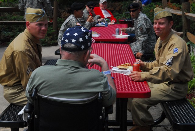 3rd ID Soldiers Visit Veterans, Show Appreciation