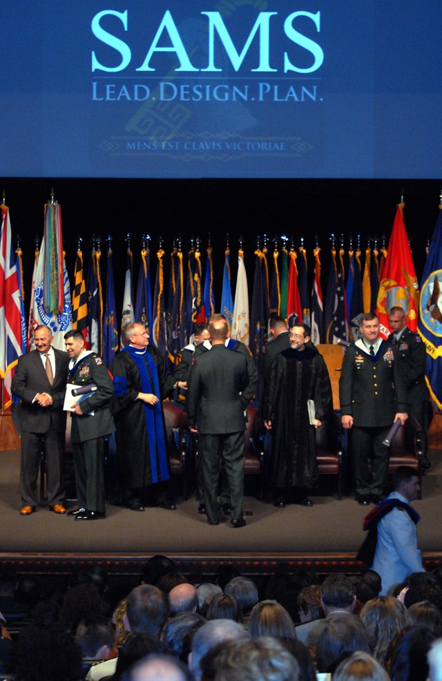SAMSAca,!E+celebrates 25 years of creating leaders