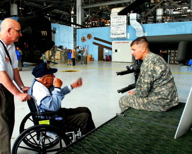 492nd Bombardment Groups Shares Their Story with Marne Soldiers