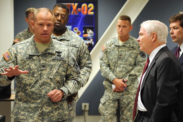 SECDEF meets with Soldiers