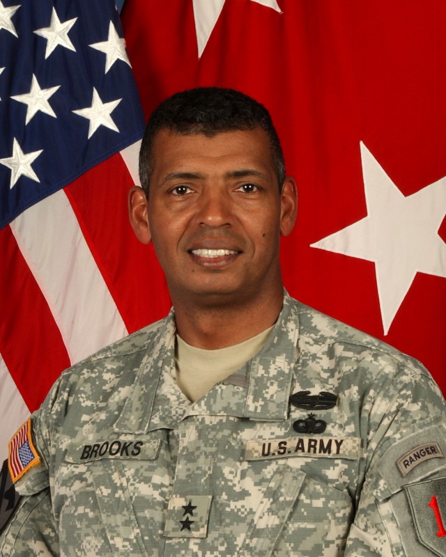 Chain of Command Photo, MG Vincent Brooks