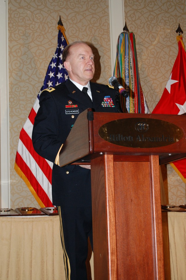 Lt. Gen. Mitchell Stevenson, DCS, G-4, speaking to CLEA recipients