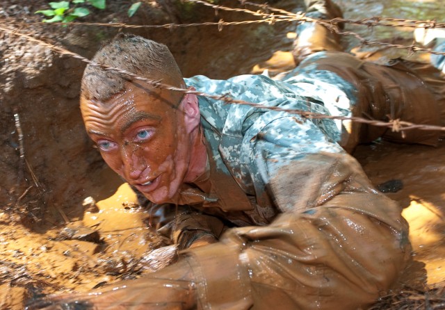 Thunderbolts host first 1BCT cavalry spur ride