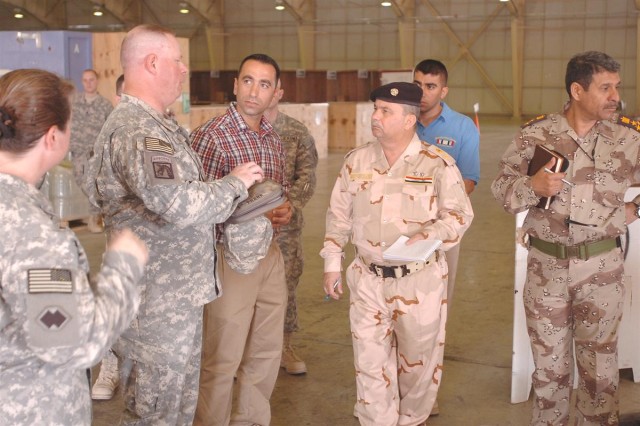 Iraqi Army Director of Electrical &amp; Mechanical Engineering visits 3d ESC