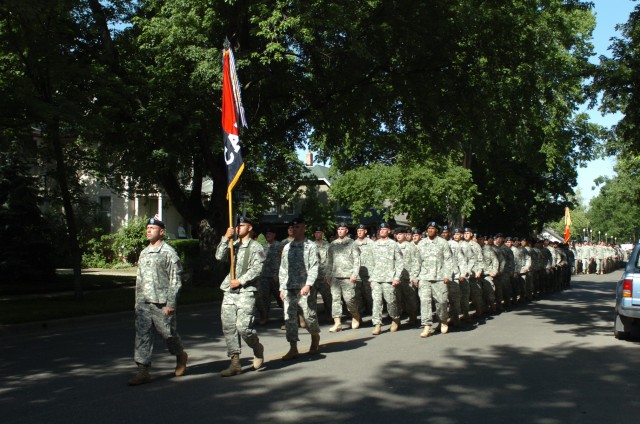 1st Inf. Div. marches through Ike&#039;s hometown