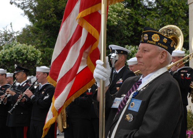 First French town liberated on D-Day shows its appreciation to Normandy veterans