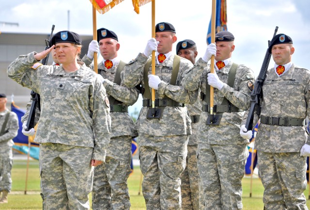 Wiesbaden garrison welcomes new commander