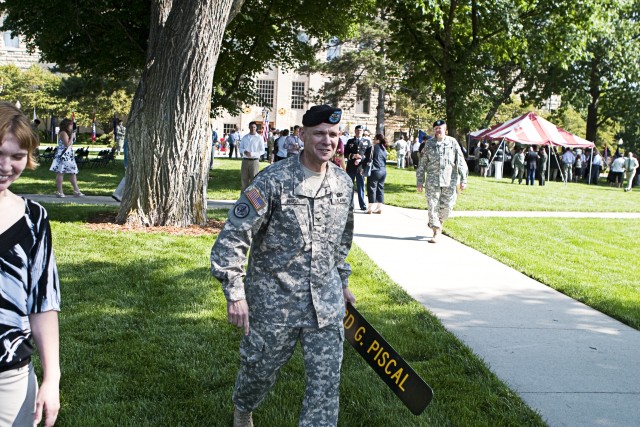 New garrison commander takes over