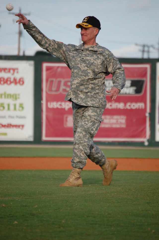 Soldiers trade MREs for hot dogs