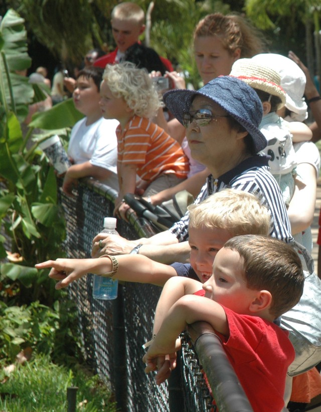 Families flock to the Honolulu Zoo for annual Military Appreciation Day