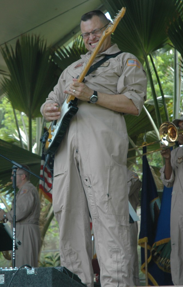 Families flock to the Honolulu Zoo for annual Military Appreciation Day