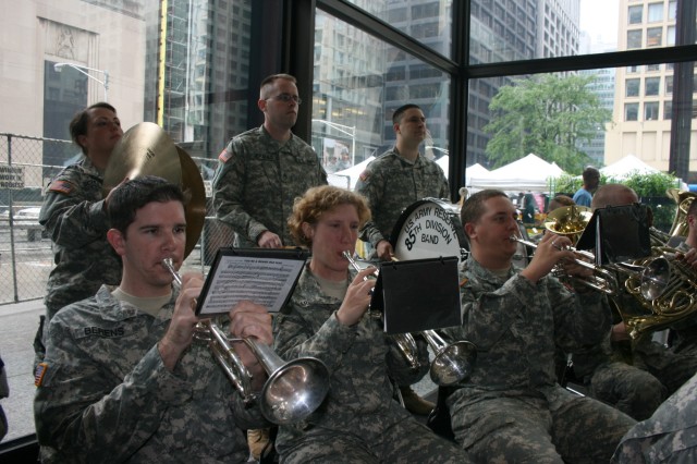 Army&#039;s 234th Birthday Celebrated in Chicago