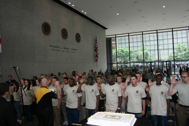 The Army Celebrates its 234th Birthday in Chicago