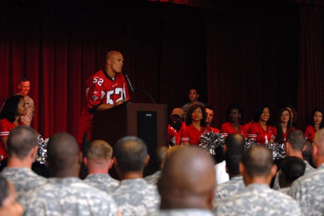 Atlanta Falcons travel to Kelley Hill to support 3rd HBCT Soldiers