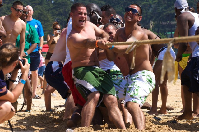 Troops have fun in the sun at Beach Blast
