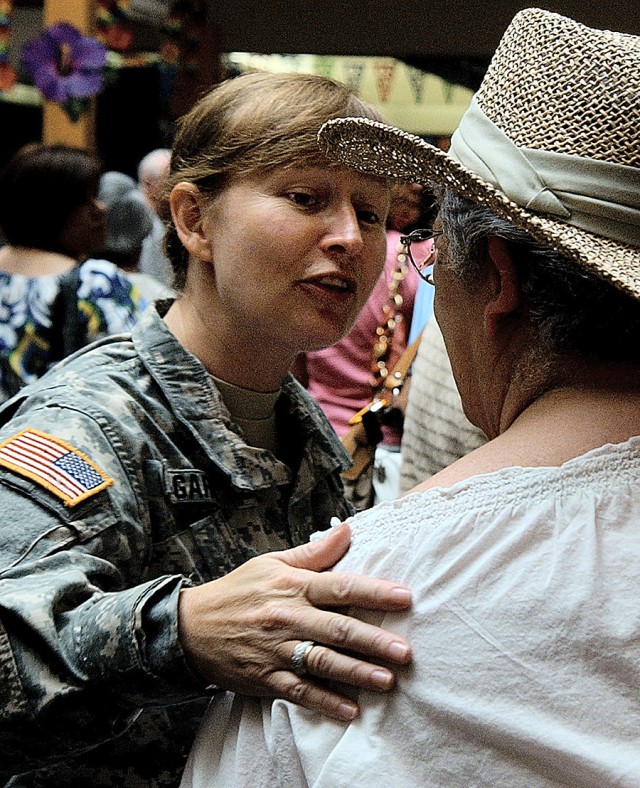 Col. Mary Garr, Fort Sam Houston Garrison commander