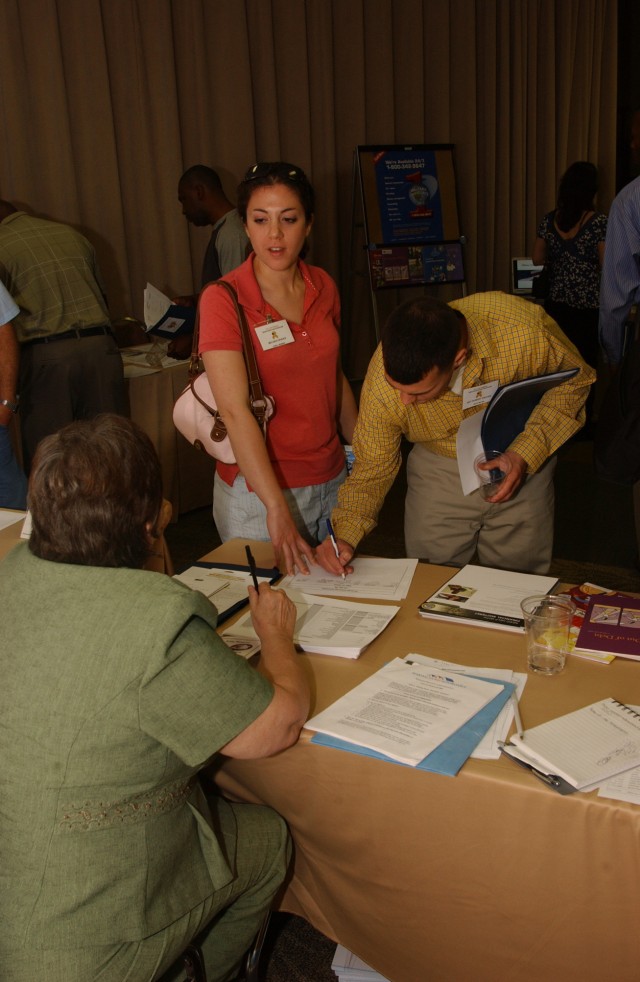 Organizations gather at YRRP event to help Soldiers, families return to normalcy after deployments