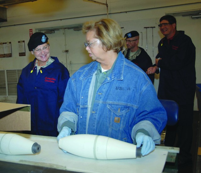 AMC Gen. Dunwoody visits Pine Bluff Arsenal