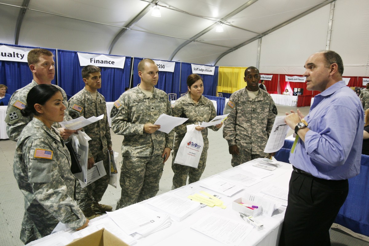 Fort Lewis deployment fair helps empower families | Article | The