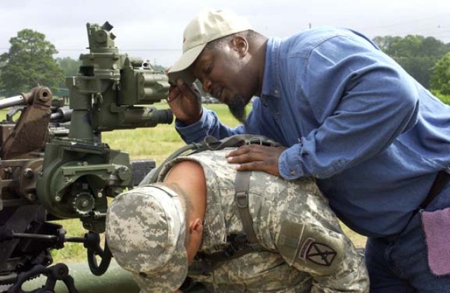 5-25 FAAca,!E+Soldiers hone skills, regreen on Red Leg