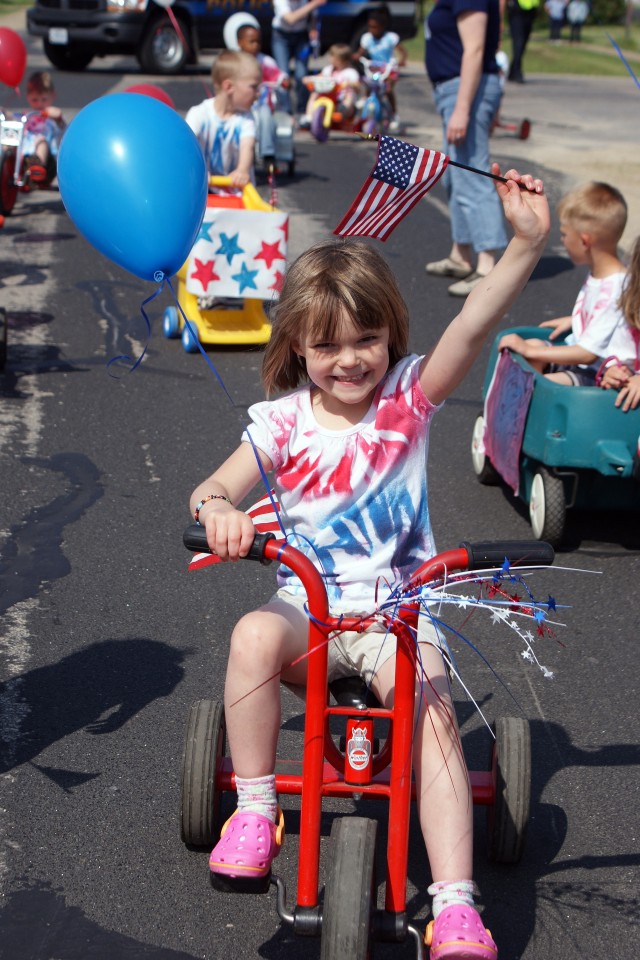 Fort McCoy Child, Youth &amp; School Service Army Birthday Parade
