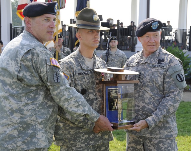 Staff Sgt. Marshall wins Reserve Drill Sergeant of the Year