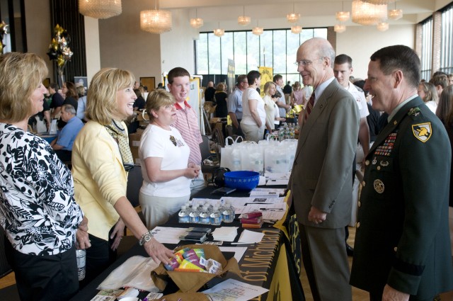 Army Secretary visits West Point