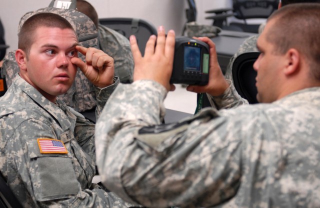Soldiers learn about biometrics