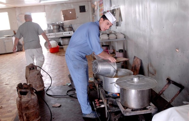 Sustainers partner to improve Iraqi Army food service