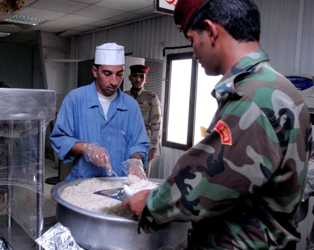 Sustainers partner to improve Iraqi Army food service